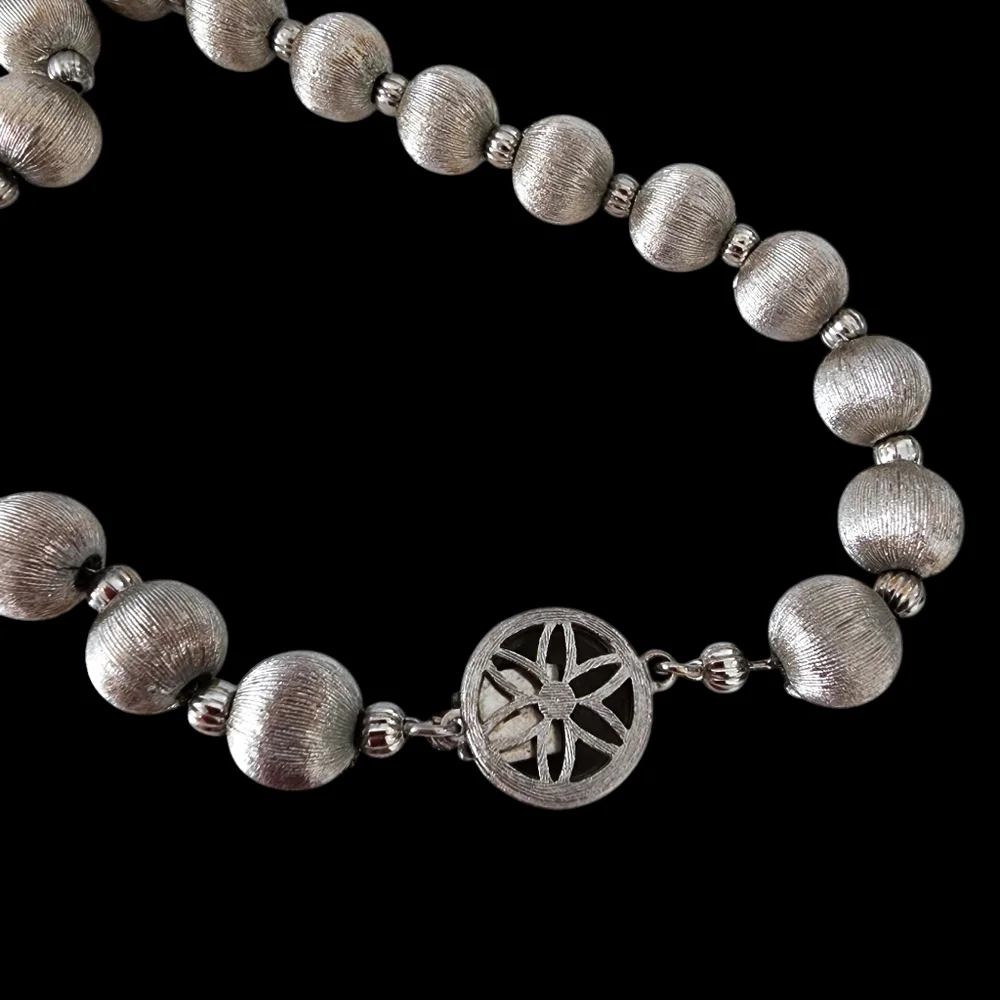 Vintage silver tone metal beads 1950s excellent condition